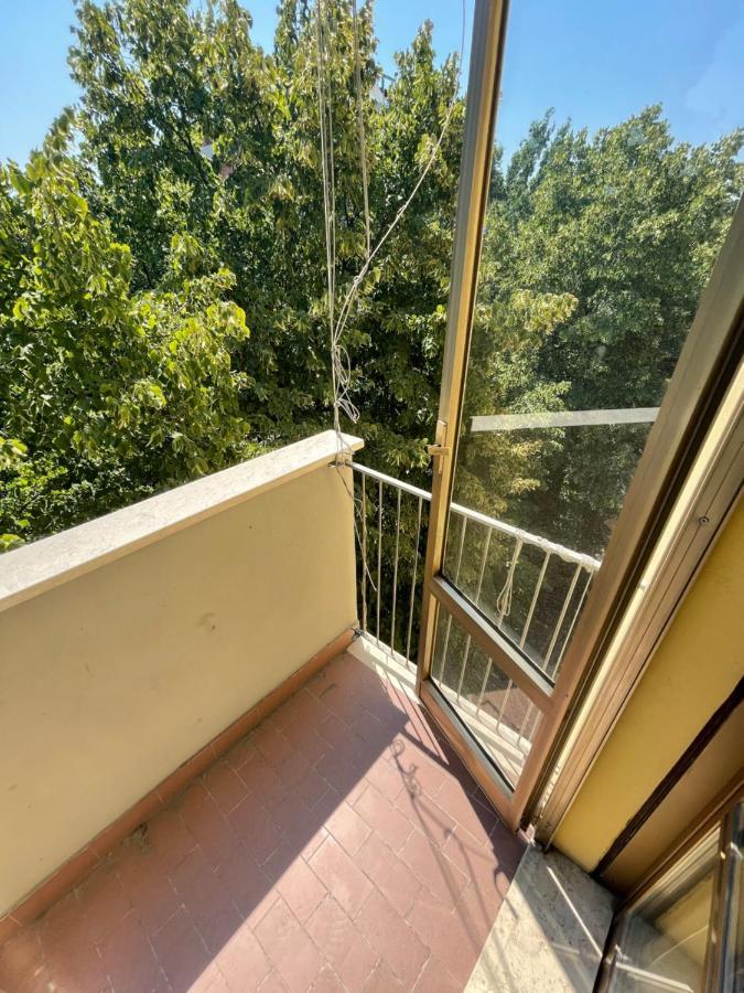 Gramsci First Apartment Modena Luaran gambar